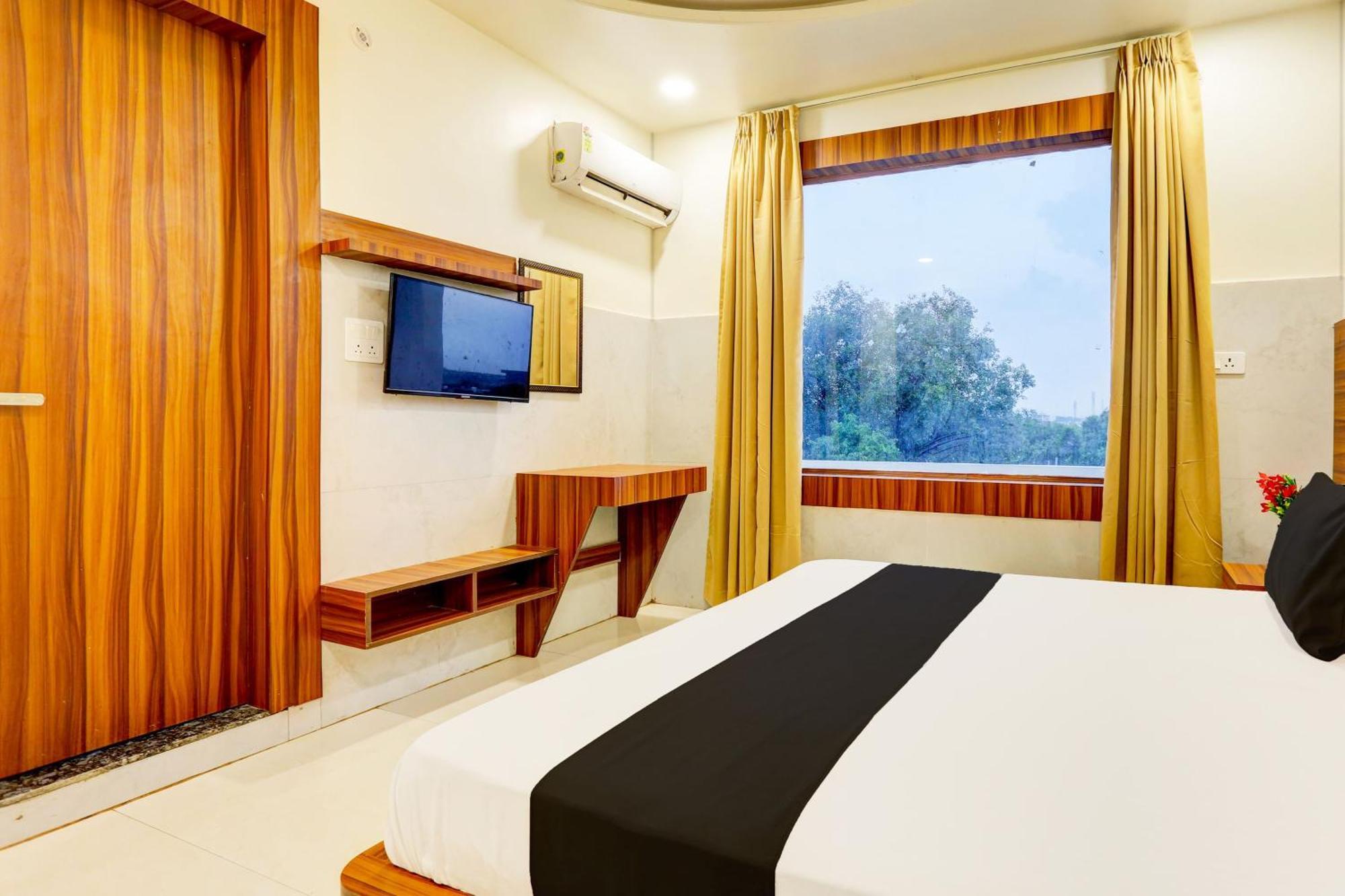Hotel O Dev Paradise Gokul Екстериор снимка