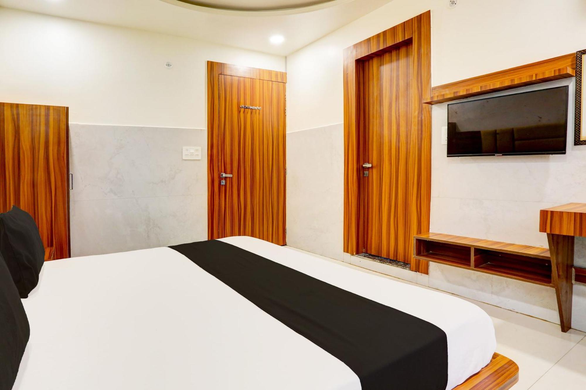 Hotel O Dev Paradise Gokul Екстериор снимка