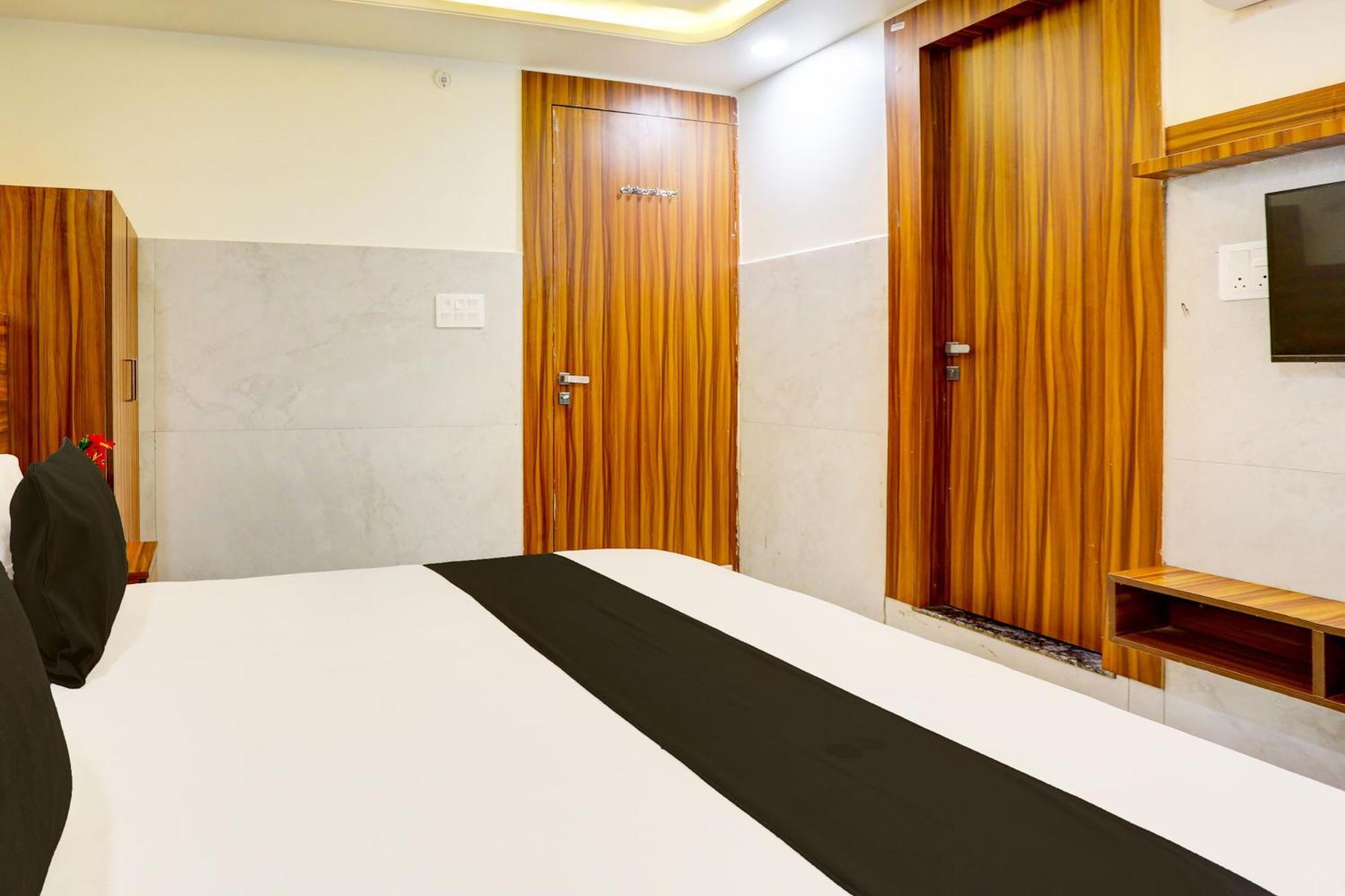 Hotel O Dev Paradise Gokul Екстериор снимка