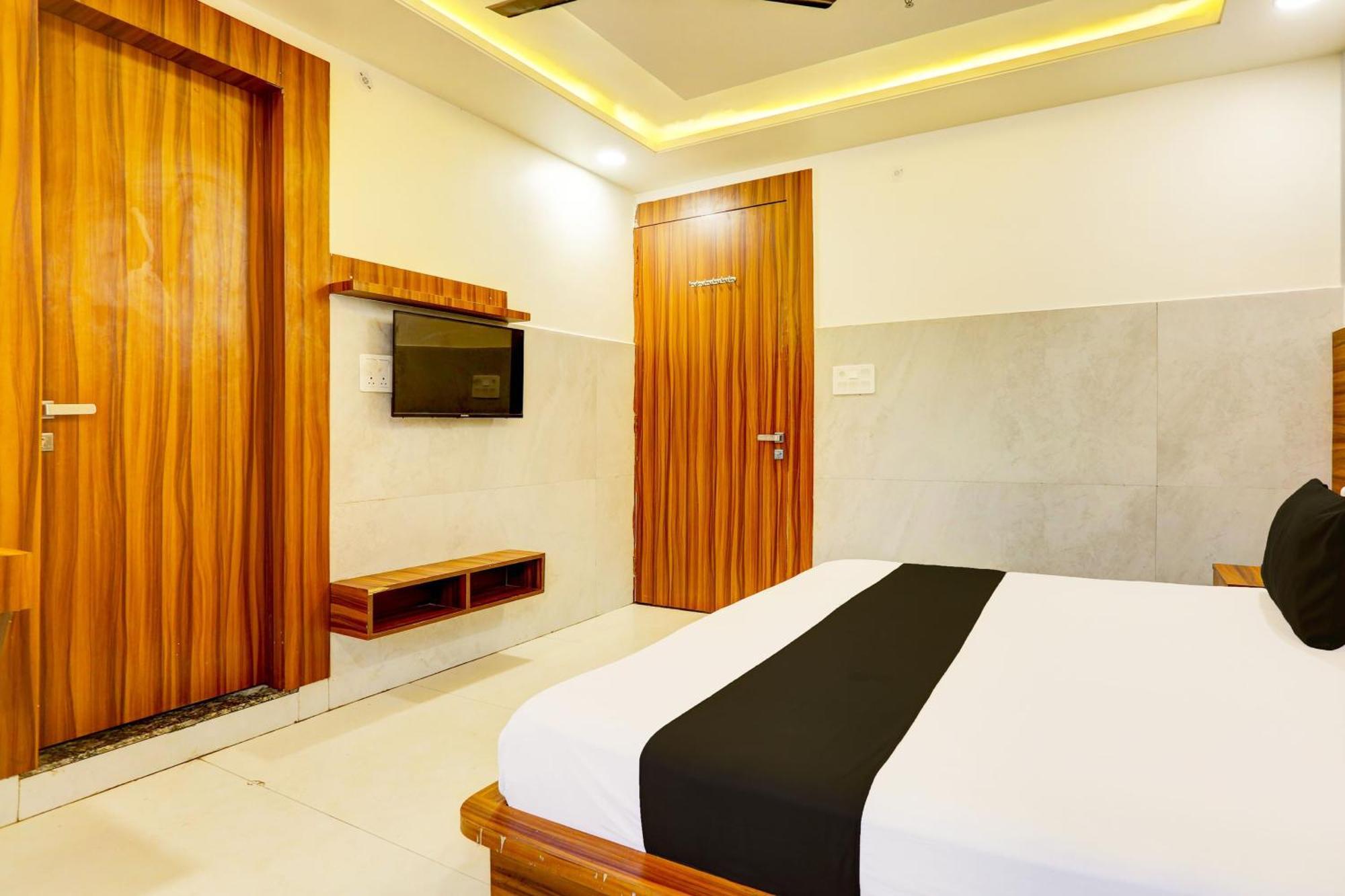 Hotel O Dev Paradise Gokul Екстериор снимка
